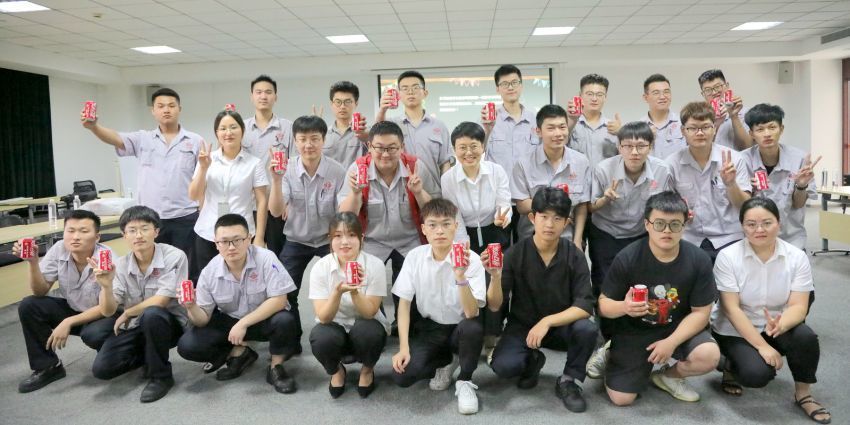 2020屆頂崗實(shí)習(xí)生座談會在國茂股份精彩進(jìn)行